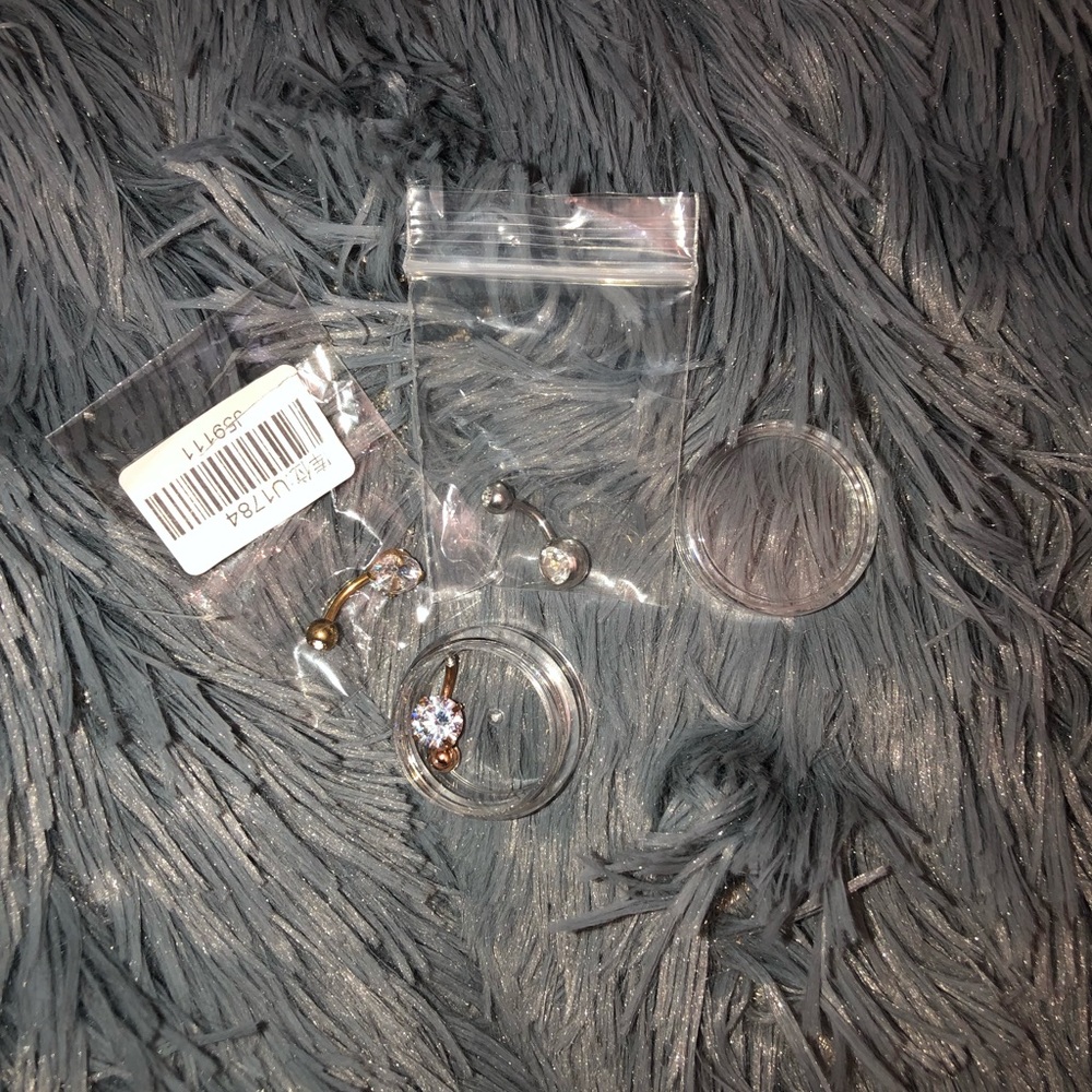 Belly button jewelry